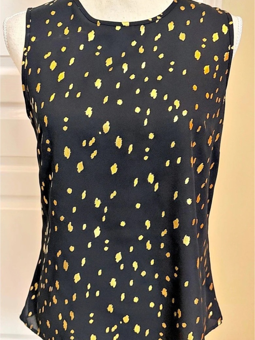Kasper Gold Spotted Sleeveless Blouse